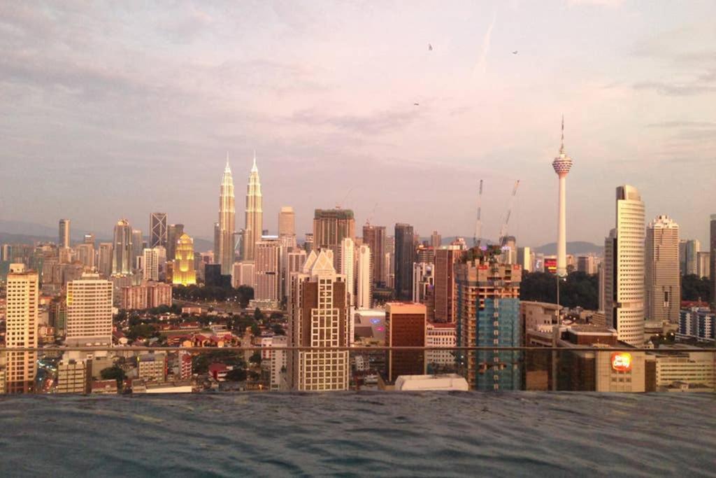 Klcc Regalia Suites Infinity Pool Kuala Lumpur Ngoại thất bức ảnh