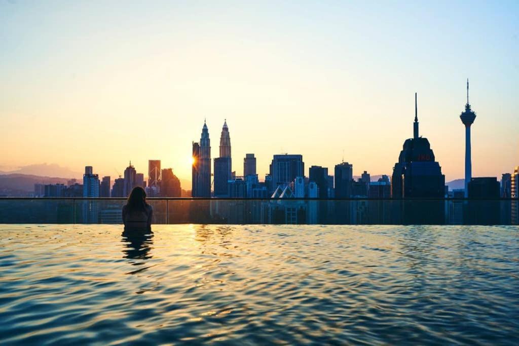 Klcc Regalia Suites Infinity Pool Kuala Lumpur Ngoại thất bức ảnh