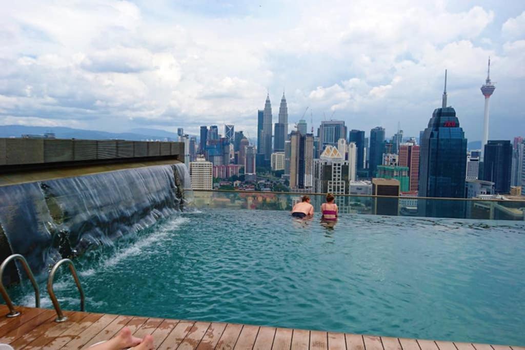 Klcc Regalia Suites Infinity Pool Kuala Lumpur Ngoại thất bức ảnh