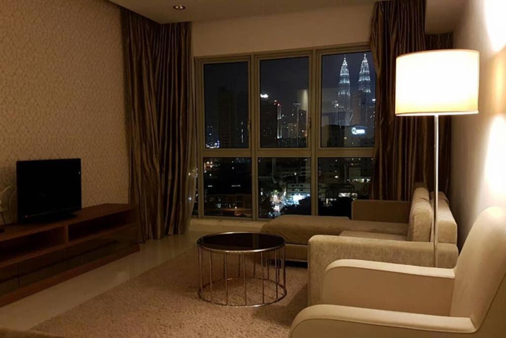 Klcc Regalia Suites Infinity Pool Kuala Lumpur Ngoại thất bức ảnh