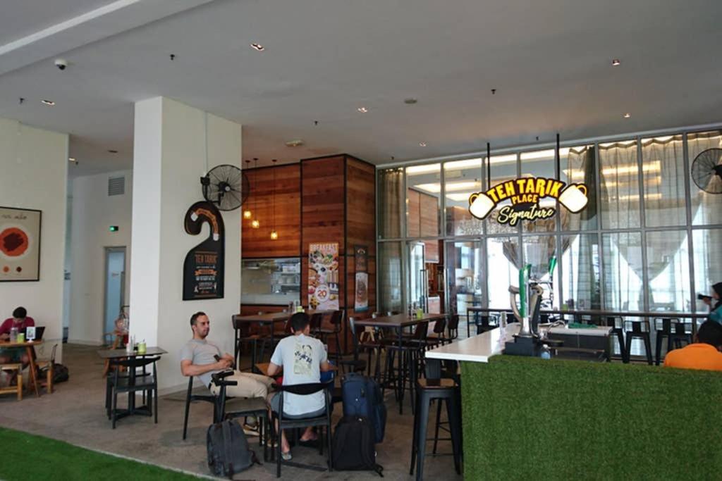 Klcc Regalia Suites Infinity Pool Kuala Lumpur Ngoại thất bức ảnh