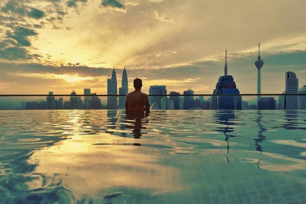 Klcc Regalia Suites Infinity Pool Kuala Lumpur Ngoại thất bức ảnh