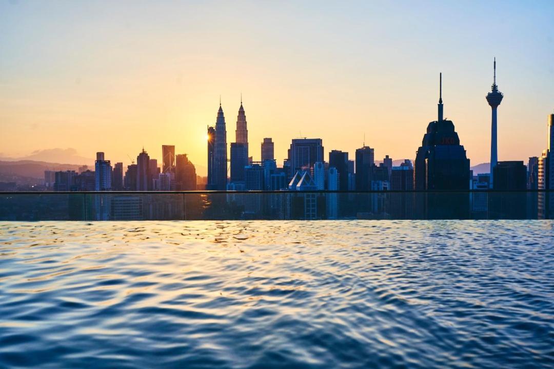 Klcc Regalia Suites Infinity Pool Kuala Lumpur Ngoại thất bức ảnh
