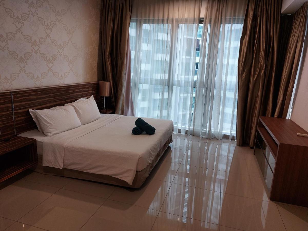 Klcc Regalia Suites Infinity Pool Kuala Lumpur Ngoại thất bức ảnh